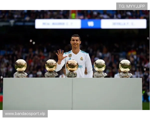 转会费创纪录正式复出 状态回归惊艳全场